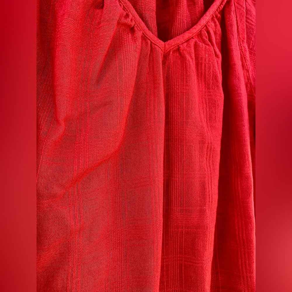 Red top - Picture 3 of 3